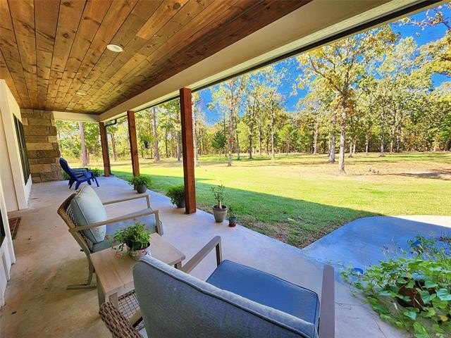 Tahlequah, Oklahoma, 74464, United States, 4 Bedrooms Bedrooms, ,4 BathroomsBathrooms,Residential,For Sale,1984008