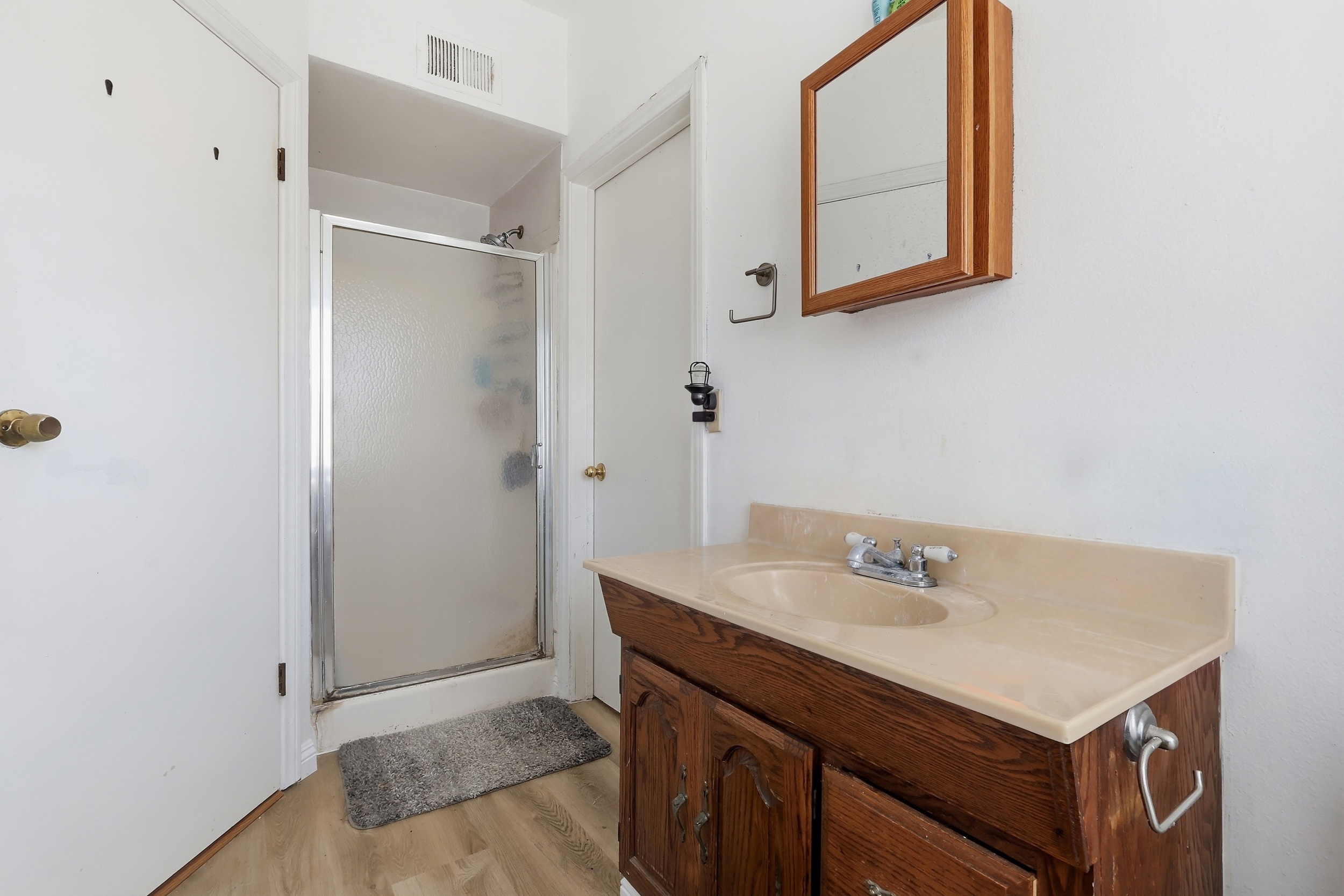  2651 Van Buren Place, Los Angeles, CA 90007 - 物件實景