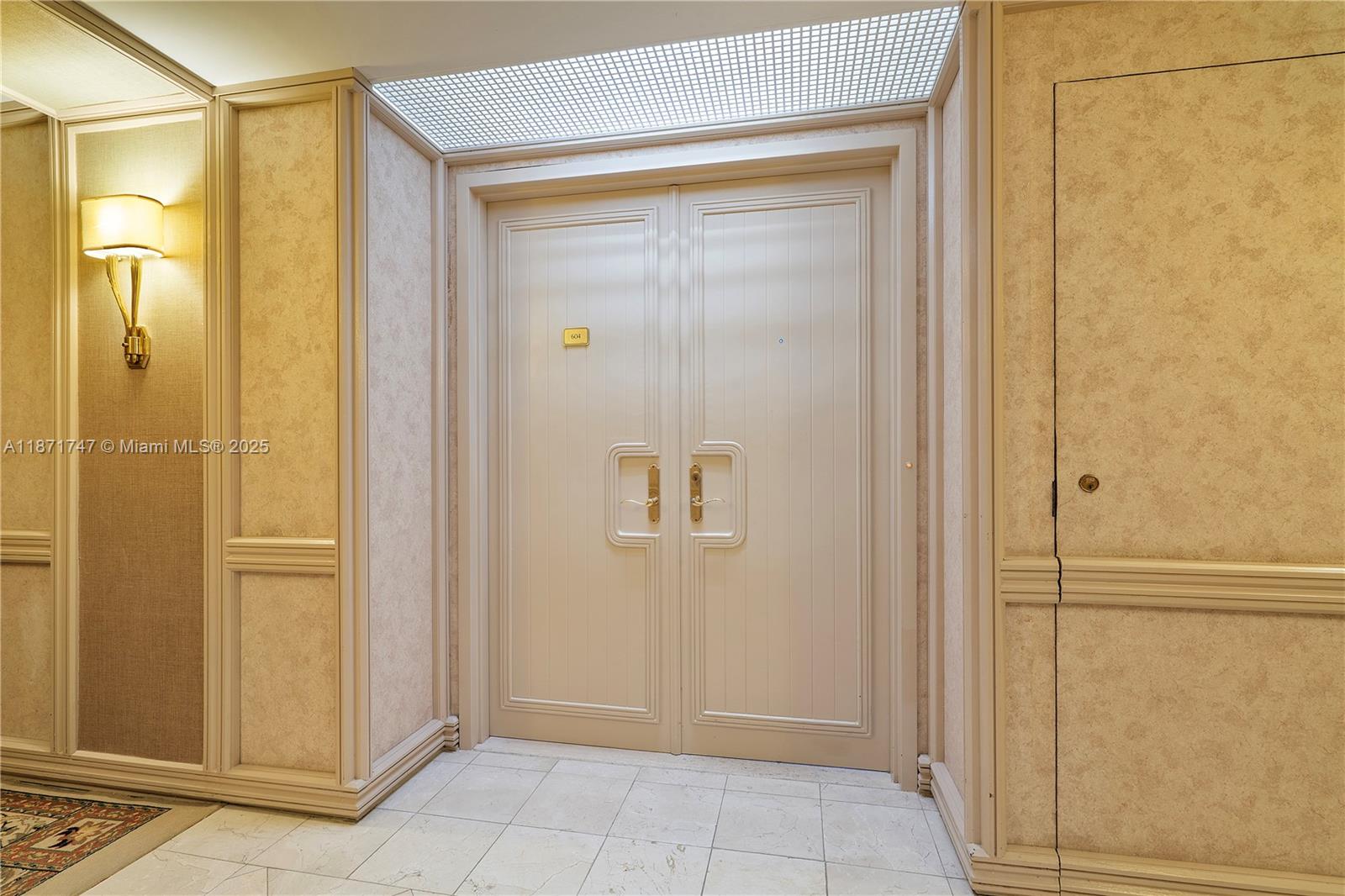 Aventura, Florida, 33180, United States, 2 Bedrooms Bedrooms, ,2 BathroomsBathrooms,Residential,For Sale,1939404