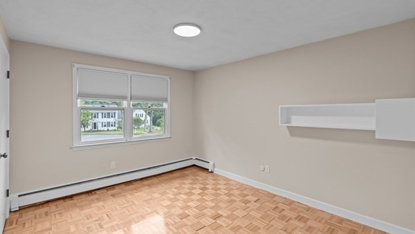 Southborough, Massachusetts, 01772, United States, 4 Bedrooms Bedrooms, ,3 BathroomsBathrooms,Residential,For Sale,1981487