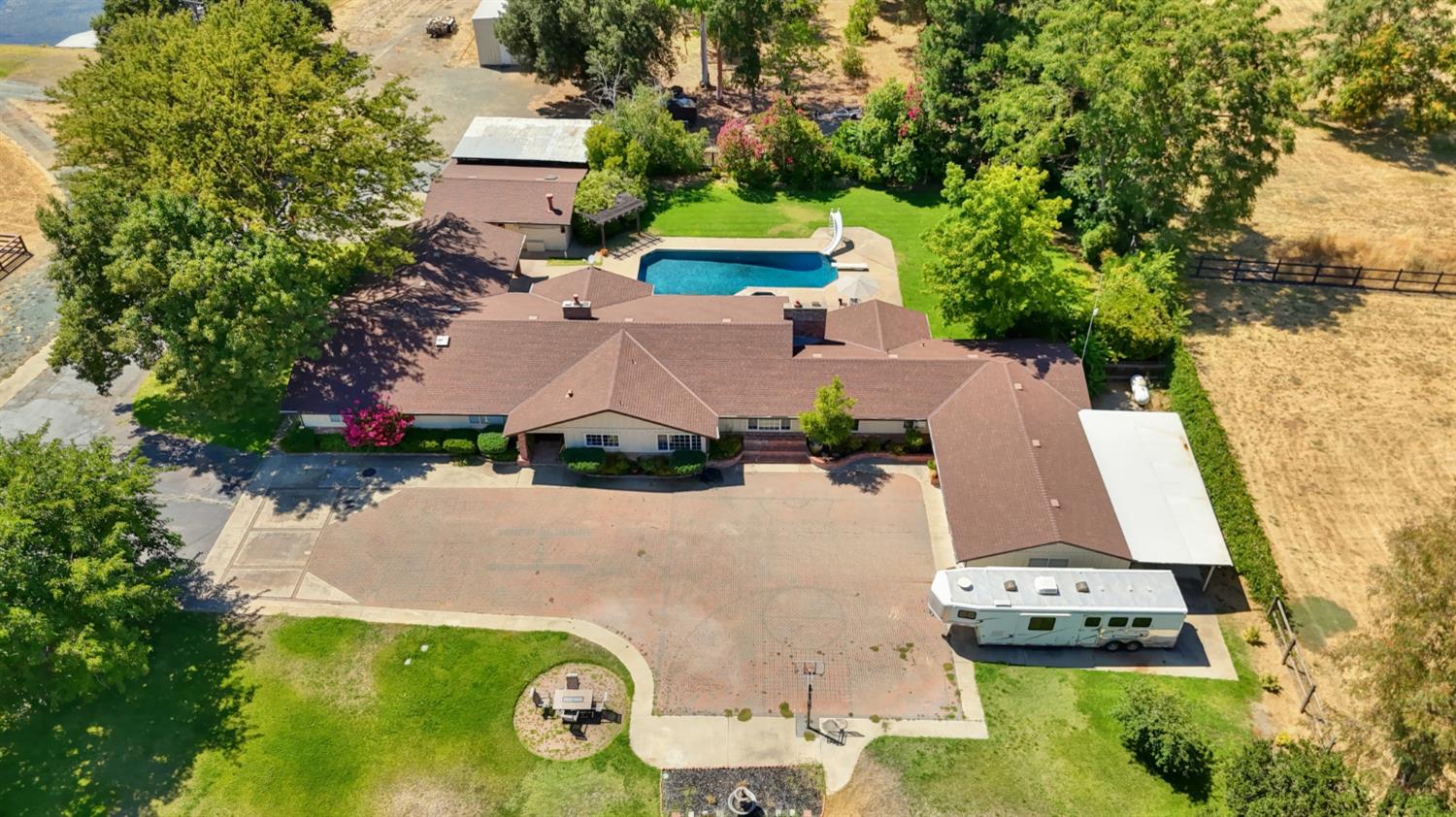 Wilton, California, 95693, United States, 5 Bedrooms Bedrooms, ,4 BathroomsBathrooms,Residential,For Sale,1901848