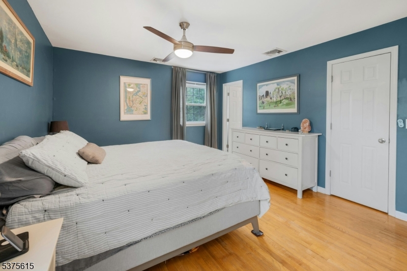 Rockaway Boro, New Jersey, 07866, United States, 3 Bedrooms Bedrooms, ,3 BathroomsBathrooms,Residential,For Sale,1918524