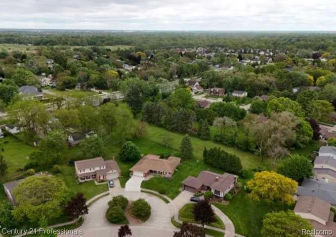 Troy, Michigan, 48085, United States, 4 Bedrooms Bedrooms, ,3 BathroomsBathrooms,Residential,For Sale,2009052