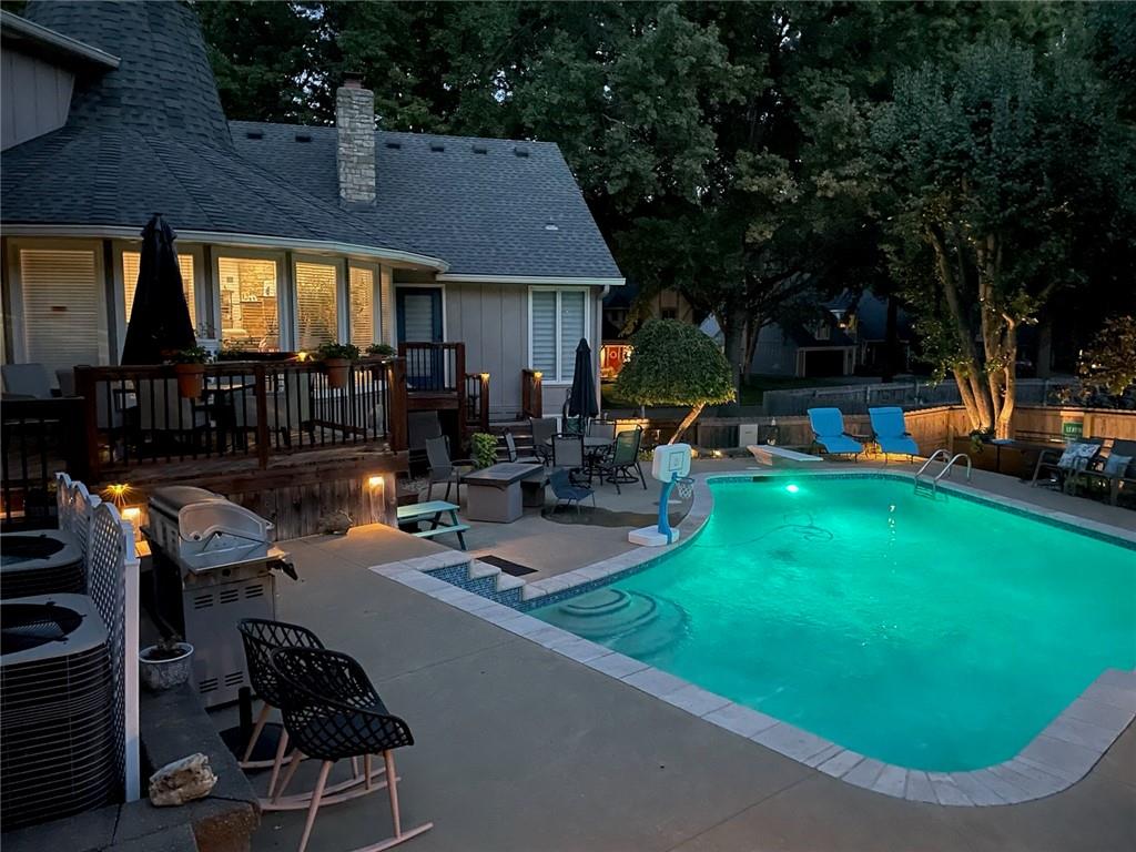 Overland Park, Kansas, 66212, United States, 4 Bedrooms Bedrooms, ,6 BathroomsBathrooms,Residential,For Sale,1827780