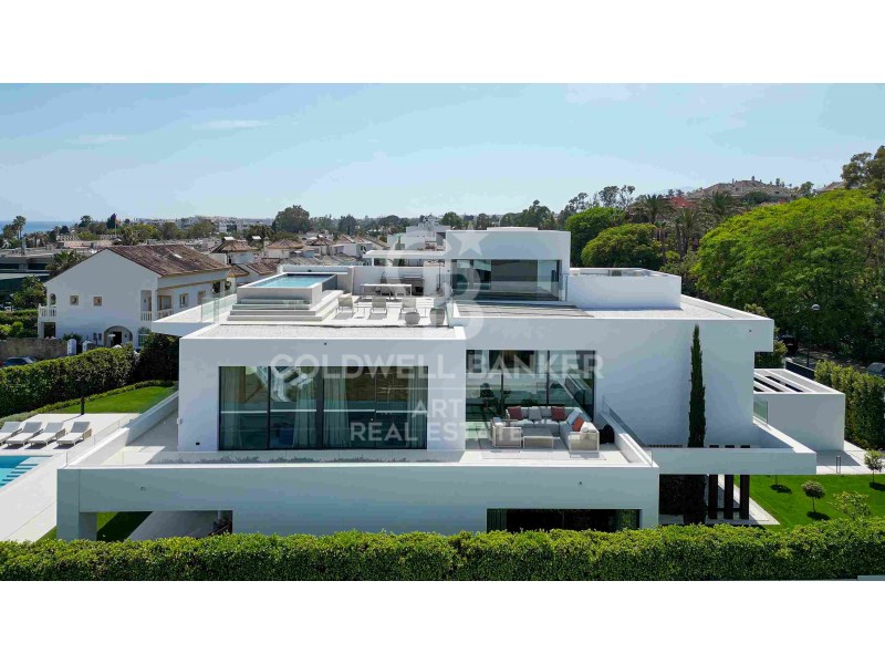 Marbella, Andalusia, ES, 5 Bedrooms Bedrooms, ,5 BathroomsBathrooms,Residential,For Sale,1805166