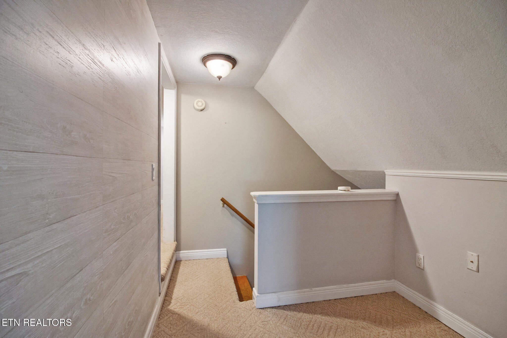 Crossville, Tennessee, 38572, United States, 3 Bedrooms Bedrooms, ,4 BathroomsBathrooms,Residential,For Sale,1977432