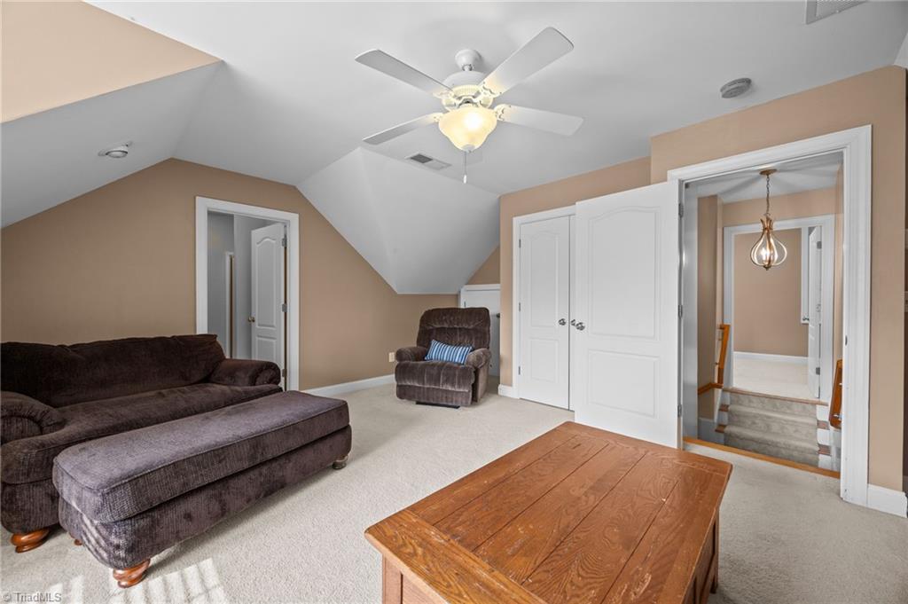 Kernersville, North Carolina, 27284, United States, 4 Bedrooms Bedrooms, ,3 BathroomsBathrooms,Residential,For Sale,1890239