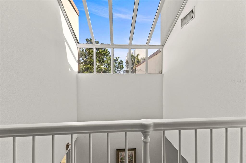 Longboat Key, Florida, 34228, United States, 2 Bedrooms Bedrooms, ,3 BathroomsBathrooms,Residential,For Sale,1743493