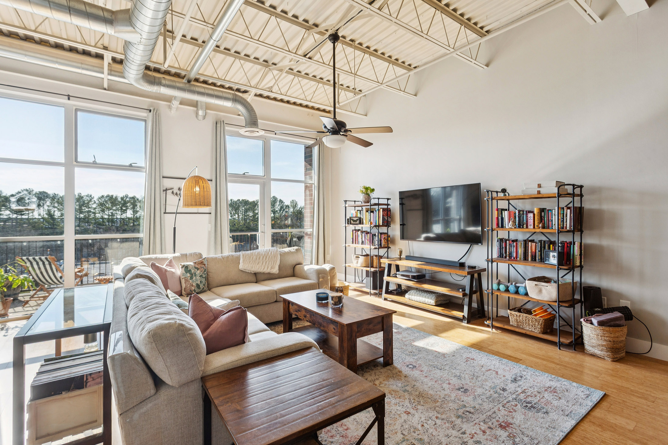  Amazing Top Floor Two Bedroom Loft in the Heart of Chamblee - 物件實景
