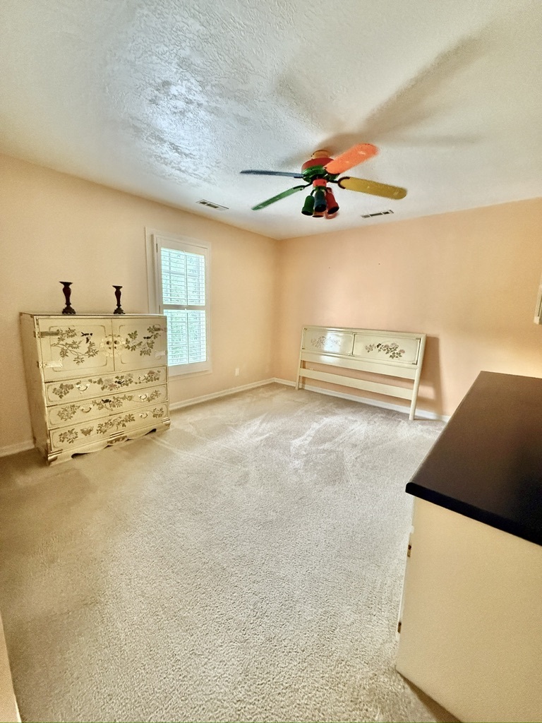 Union City, Tennessee, 38261, United States, 5 Bedrooms Bedrooms, ,6 BathroomsBathrooms,Residential,For Sale,1974158