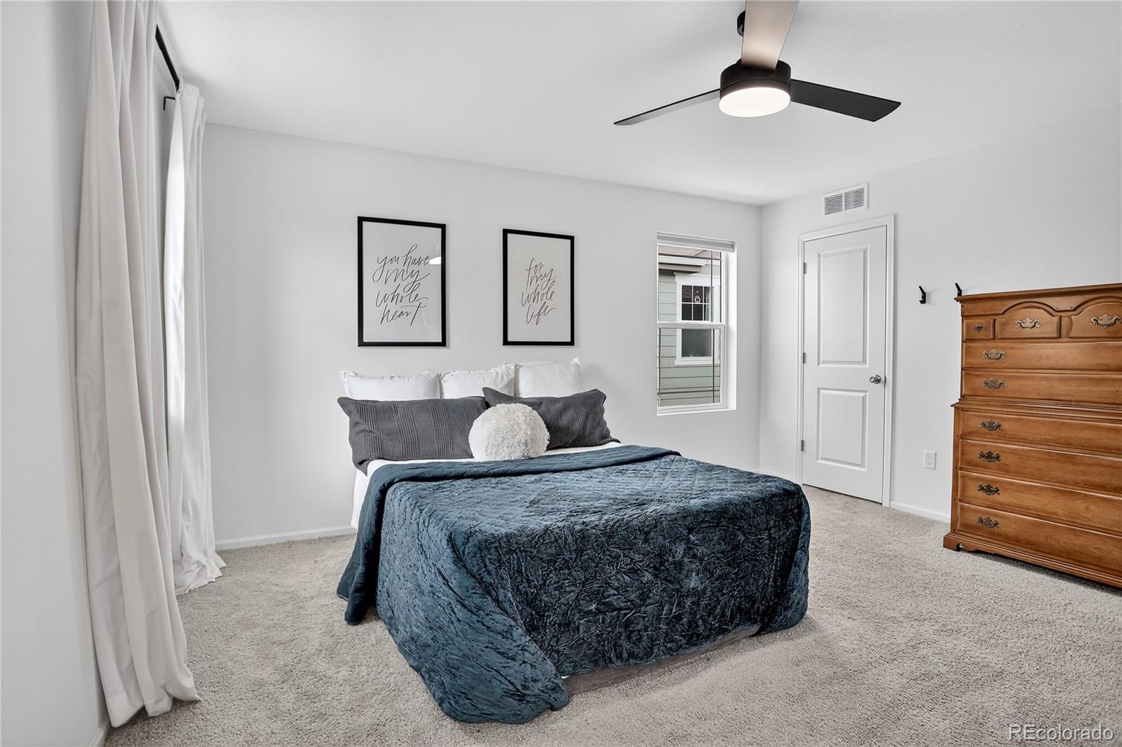 Longmont, Colorado, 80504, United States, 3 Bedrooms Bedrooms, ,2 BathroomsBathrooms,Residential,For Sale,1950187