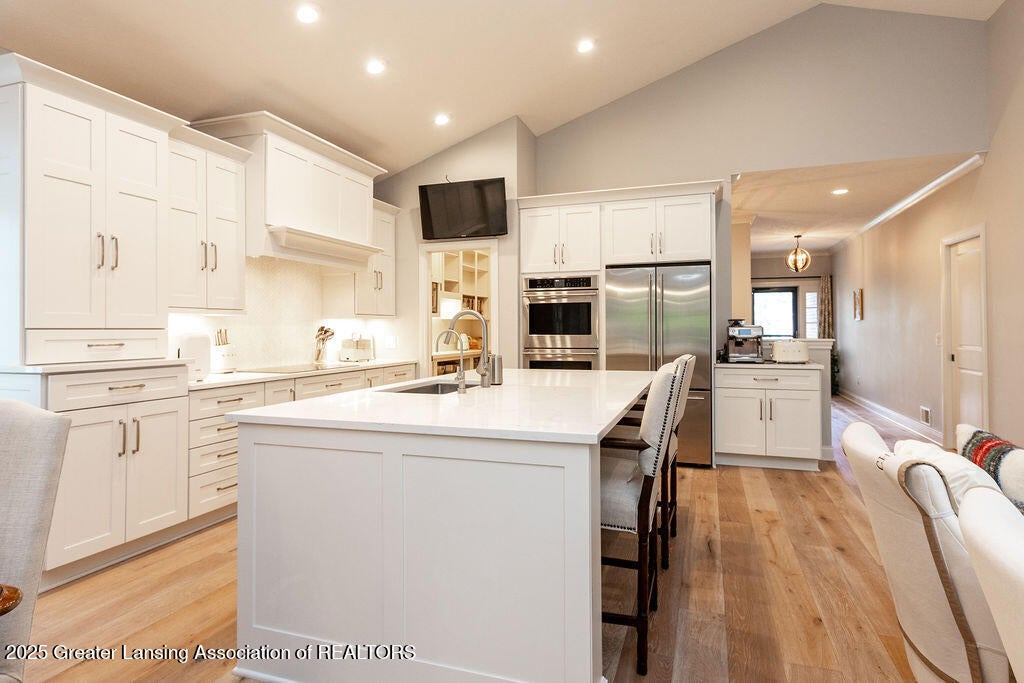 East Lansing, Michigan, 48823, United States, 4 Bedrooms Bedrooms, ,3 BathroomsBathrooms,Residential,For Sale,1890270
