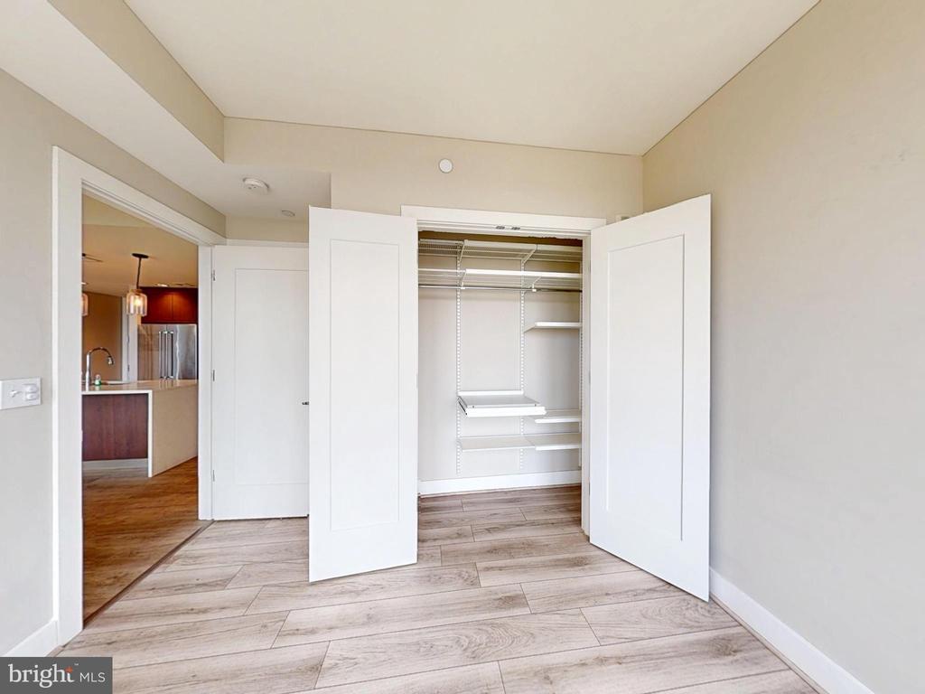 Rockville, Maryland, 20852, United States, 2 Bedrooms Bedrooms, ,2 BathroomsBathrooms,Residential,For Sale,1861250