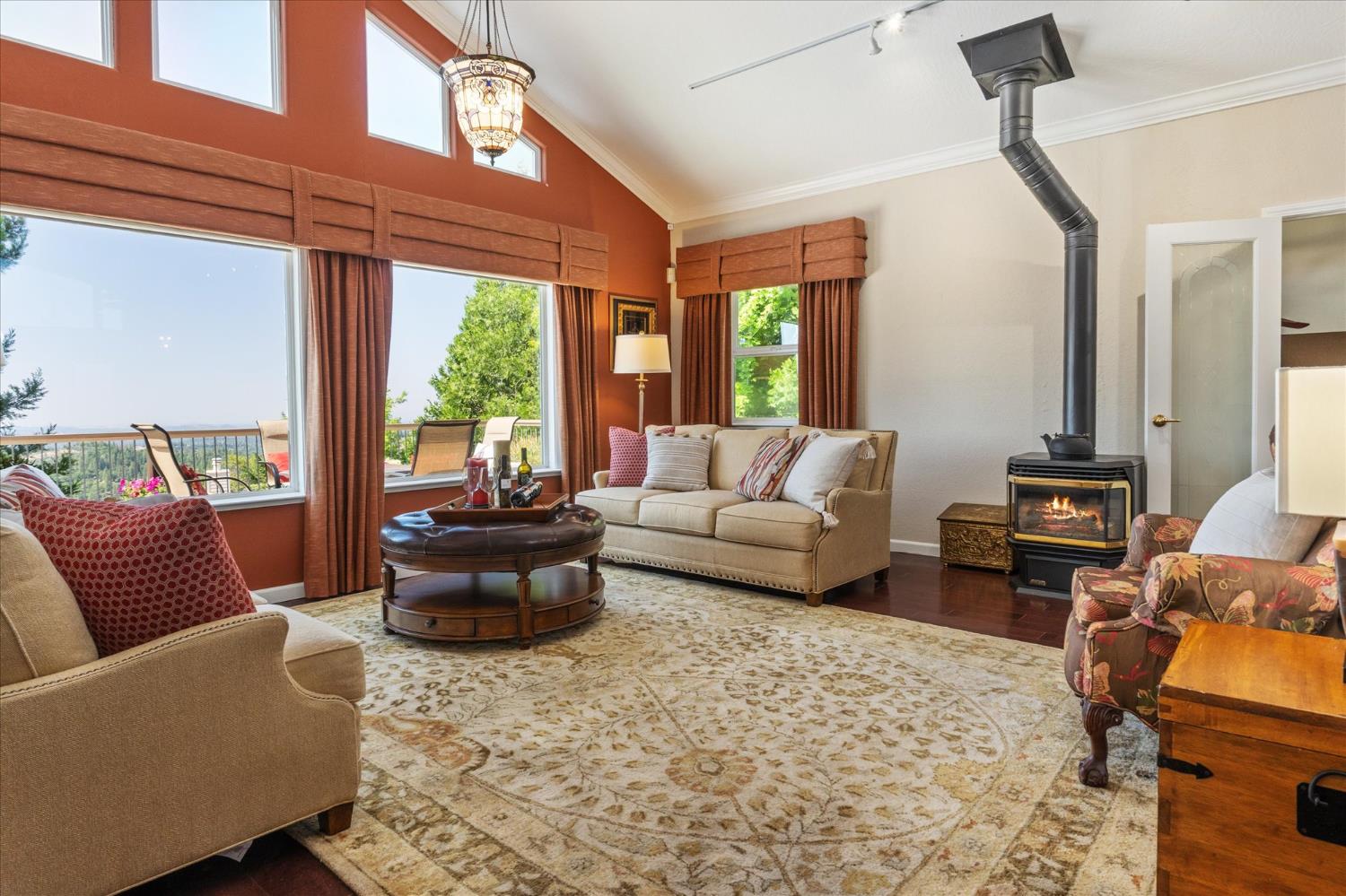 Murphys, California, 95247, United States, 3 Bedrooms Bedrooms, ,2 BathroomsBathrooms,Residential,For Sale,2048867