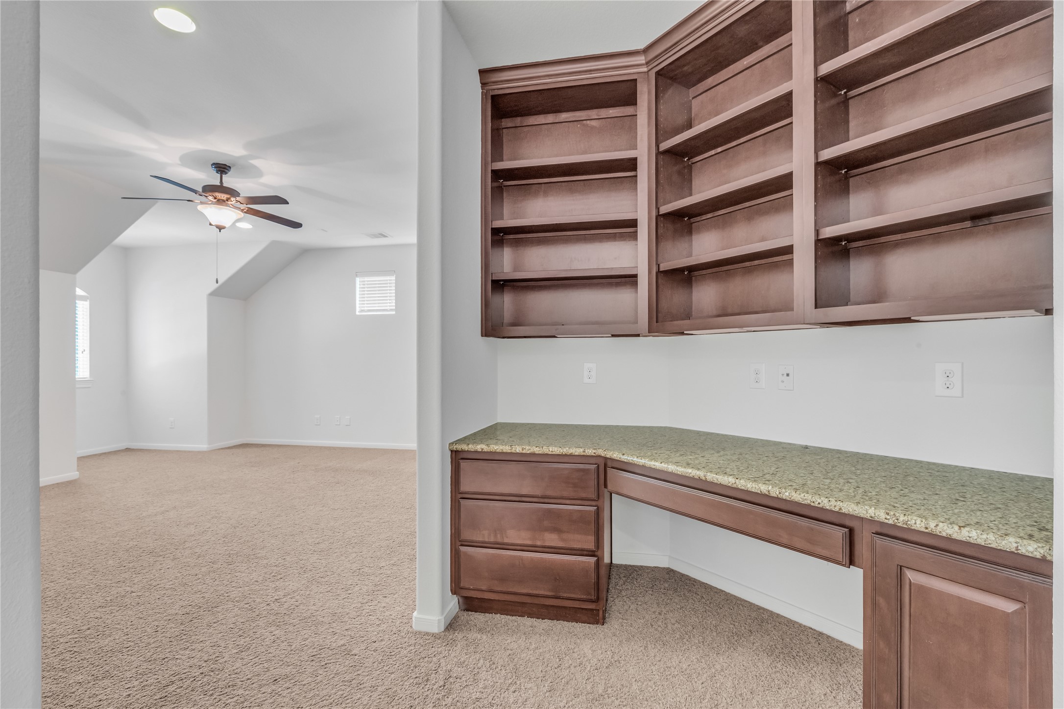Houston, Texas, 77044, United States, 5 Bedrooms Bedrooms, ,4 BathroomsBathrooms,Residential,For Sale,1927228