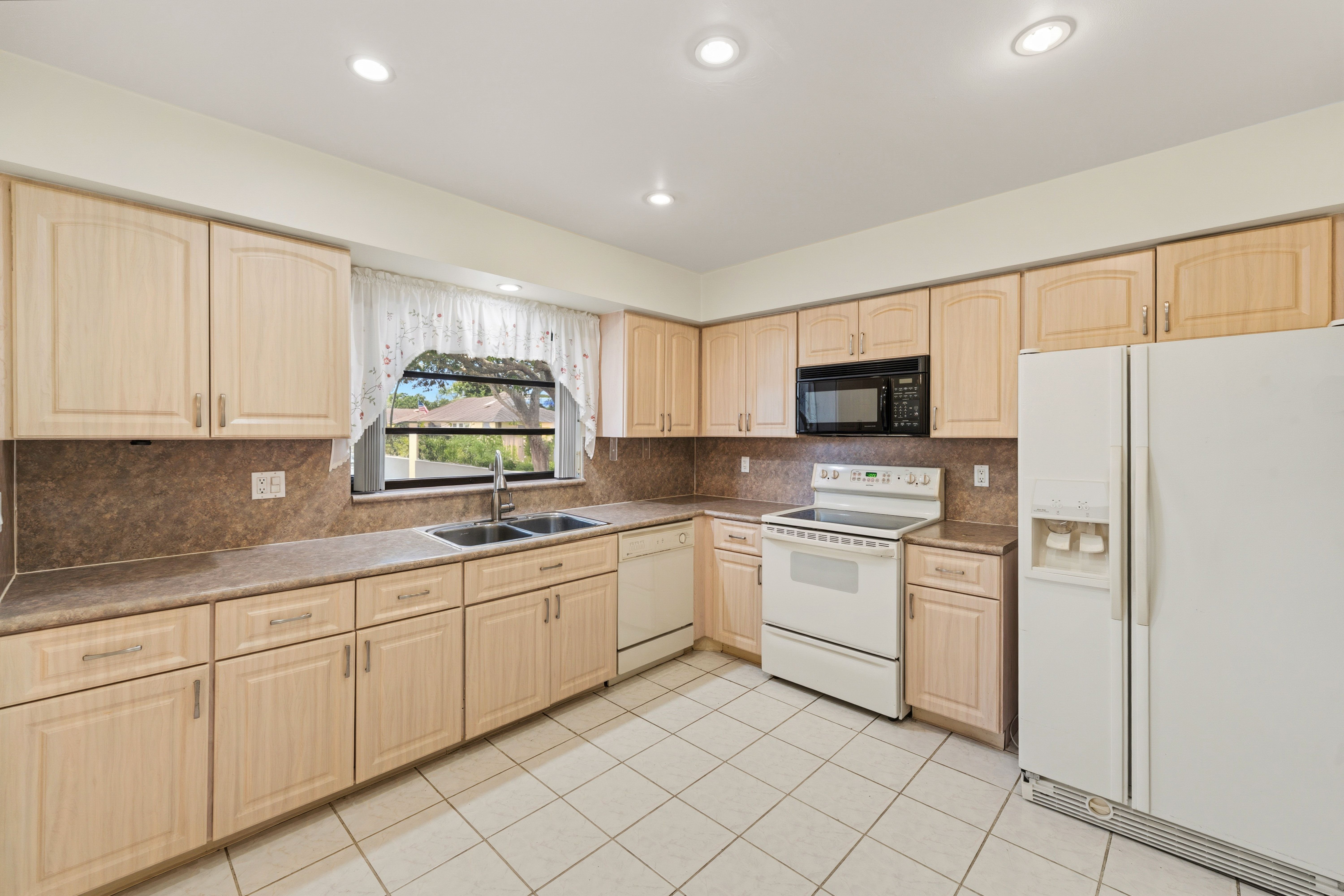  4675 Robinwood Circle, Boynton Beach, FL, 33436 - 物件實景