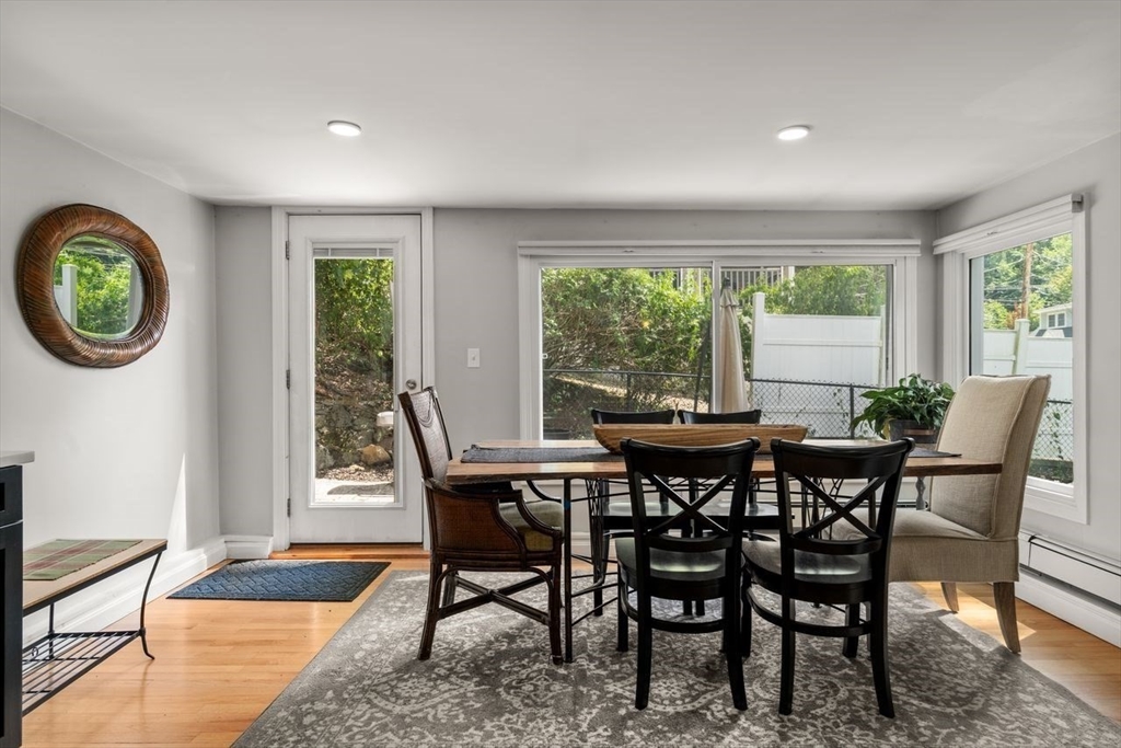 Waltham, Massachusetts, 02453, United States, 3 Bedrooms Bedrooms, ,2 BathroomsBathrooms,Residential,For Sale,1939650