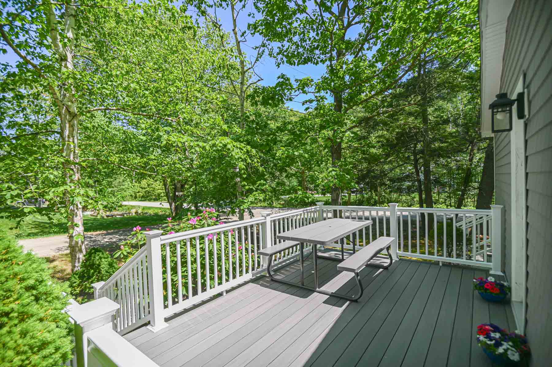 York, Maine, 03909, United States, 3 Bedrooms Bedrooms, ,1 BathroomBathrooms,Residential,For Sale,1965511