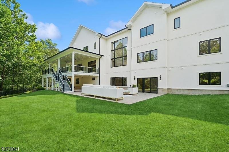 Livingston Twp., New Jersey, 07039, United States, 7 Bedrooms Bedrooms, ,9 BathroomsBathrooms,Residential,For Sale,1903454