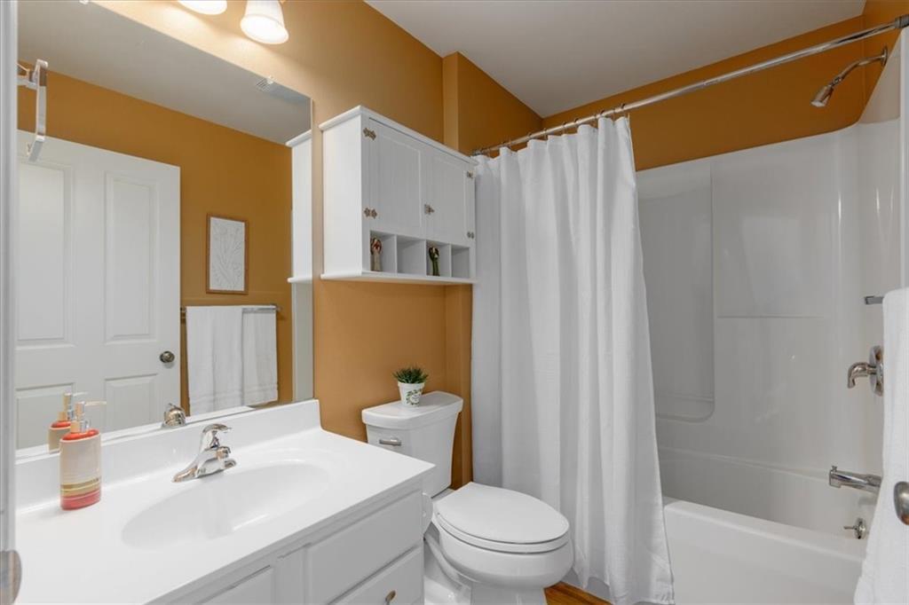 Elk Mound, Wisconsin, 54739, United States, 4 Bedrooms Bedrooms, ,3 BathroomsBathrooms,Residential,For Sale,1885061