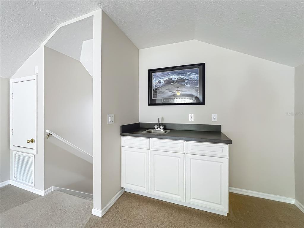 Orlando, Florida, 32828, United States, 4 Bedrooms Bedrooms, ,3 BathroomsBathrooms,Residential,For Sale,1873988