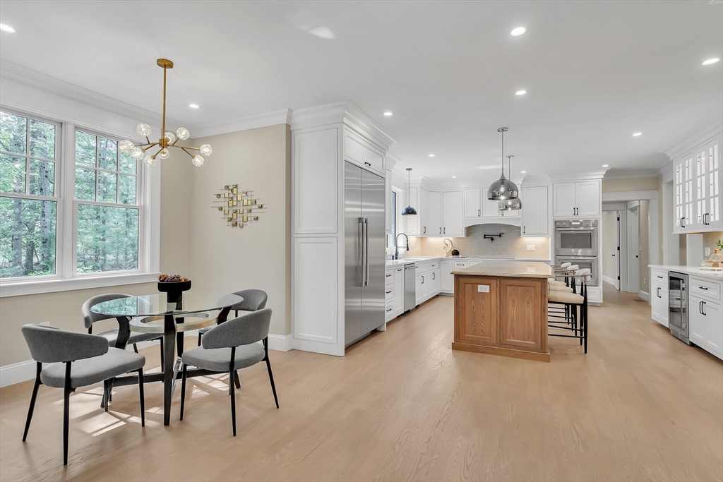 Lexington, Massachusetts, 02420, United States, 6 Bedrooms Bedrooms, ,7 BathroomsBathrooms,Residential,For Sale,1837719
