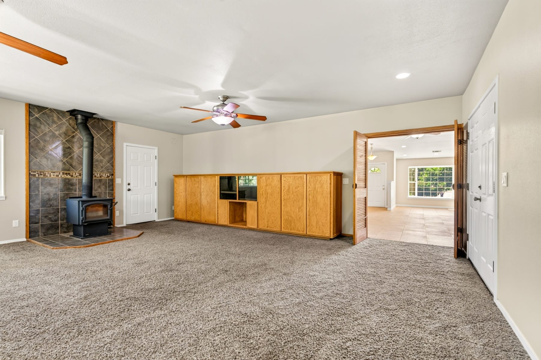  182 Justin Court Central Point, OR 97502 - 物件實景