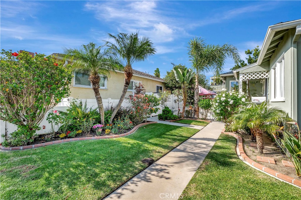 Seal Beach, California, 90740, United States, 4 Bedrooms Bedrooms, ,2 BathroomsBathrooms,Residential,For Sale,2001777