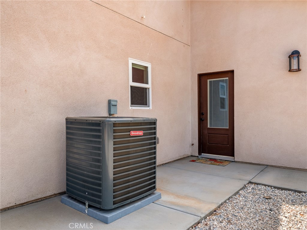 Phelan, California, 92371, United States, 3 Bedrooms Bedrooms, ,3 BathroomsBathrooms,Residential,For Sale,1927192