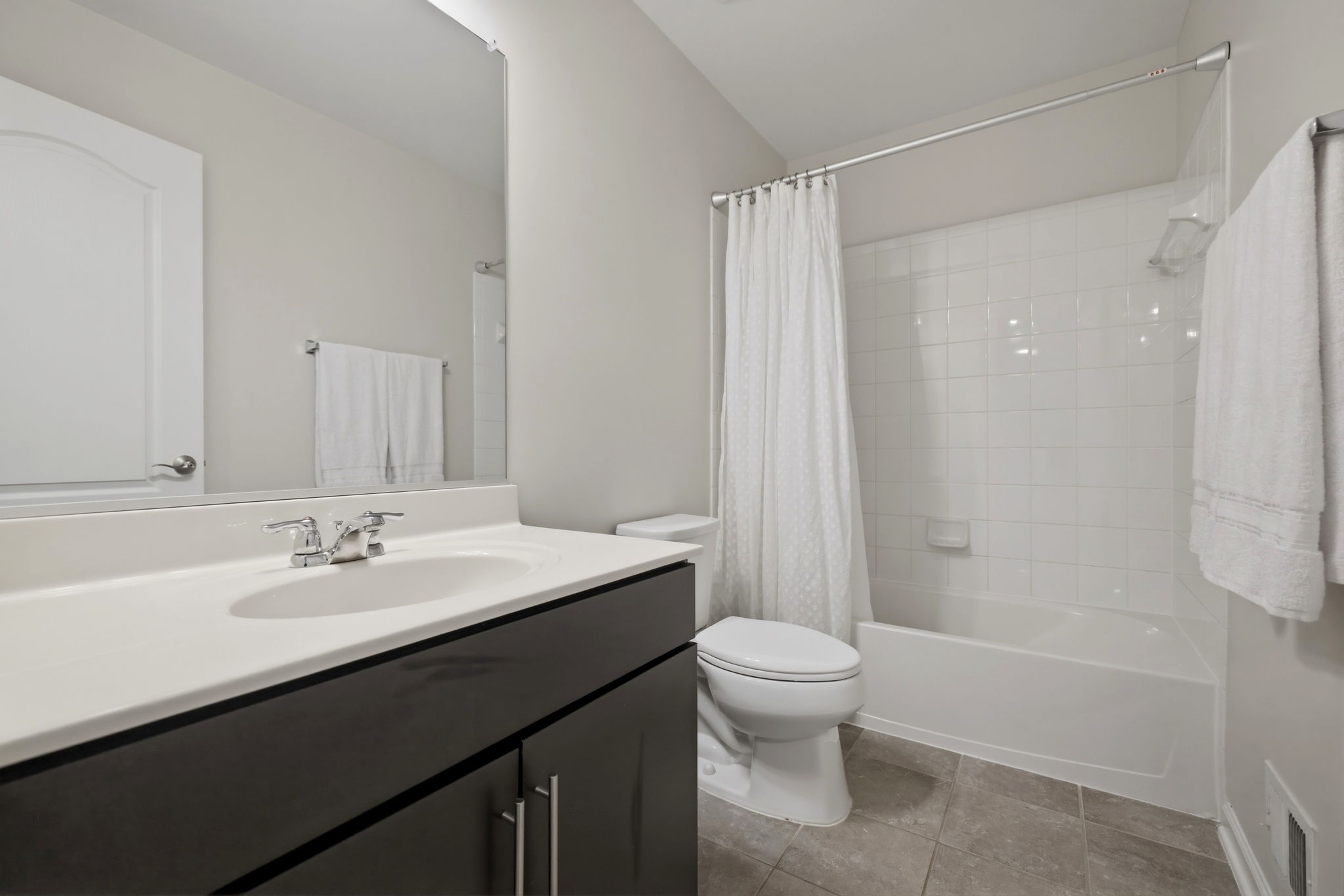  13506 Eagles Rest Drive, Leesburg, VA 20176 - 物件實景