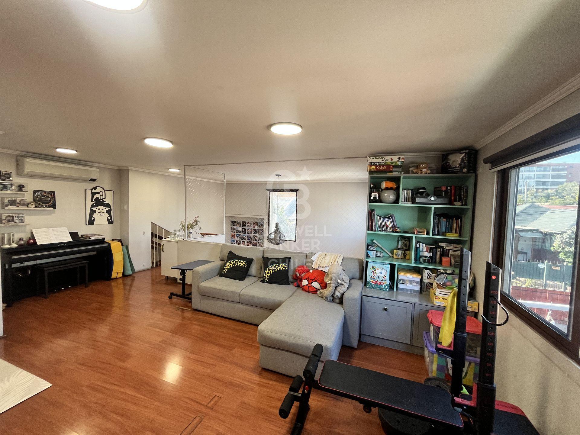 Las Condes, Chile, 4 Bedrooms Bedrooms, ,4 BathroomsBathrooms,Residential,For Sale,1933032