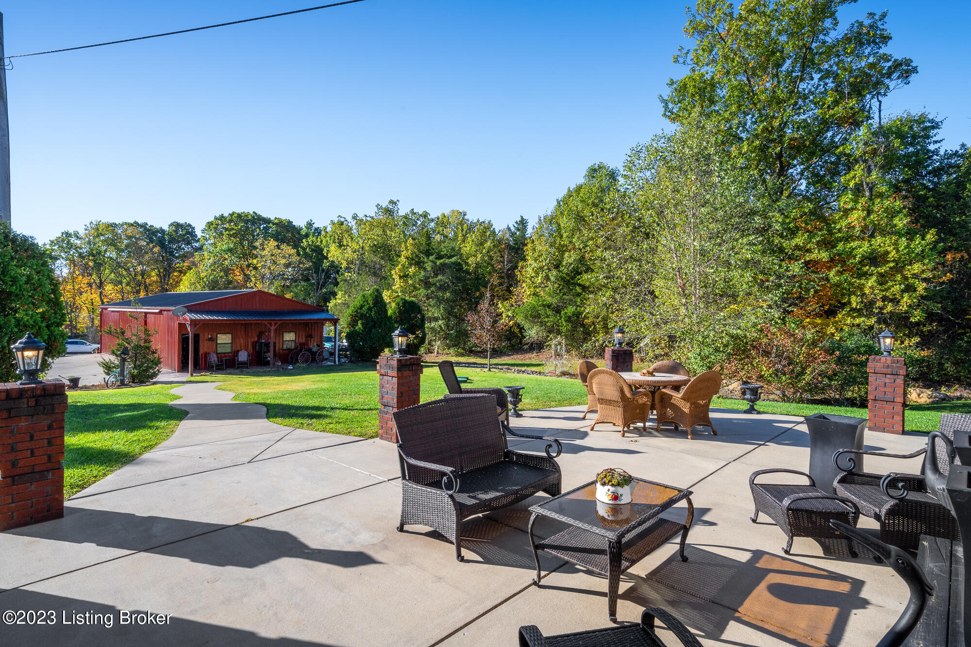 La Grange, Kentucky, 40031, United States, 5 Bedrooms Bedrooms, ,3 BathroomsBathrooms,Residential,For Sale,1793584