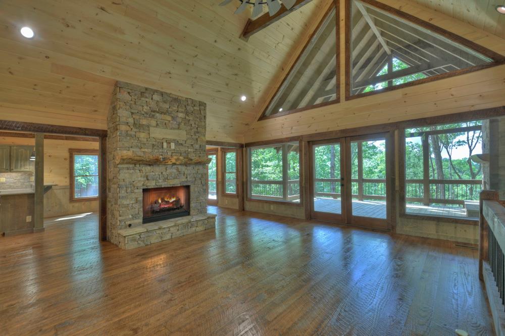 Mineral Bluff, Georgia, 30559, United States, 4 Bedrooms Bedrooms, ,4 BathroomsBathrooms,Residential,For Sale,1871299