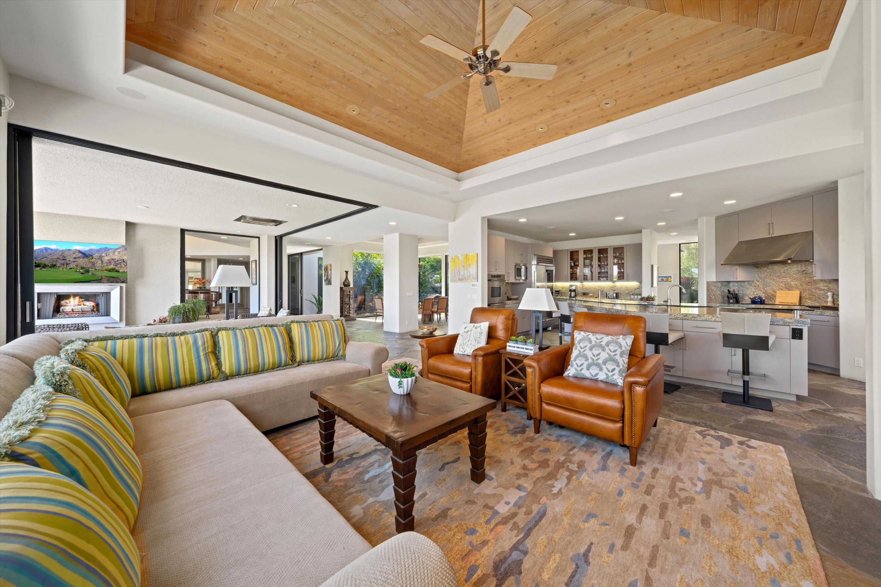 Palm Desert, California, 92260, United States, 4 Bedrooms Bedrooms, ,6 BathroomsBathrooms,Residential,For Sale,2002034