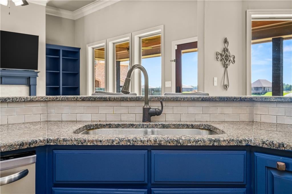 Natchitoches, Louisiana, 71457, United States, 4 Bedrooms Bedrooms, ,3 BathroomsBathrooms,Residential,For Sale,1974090