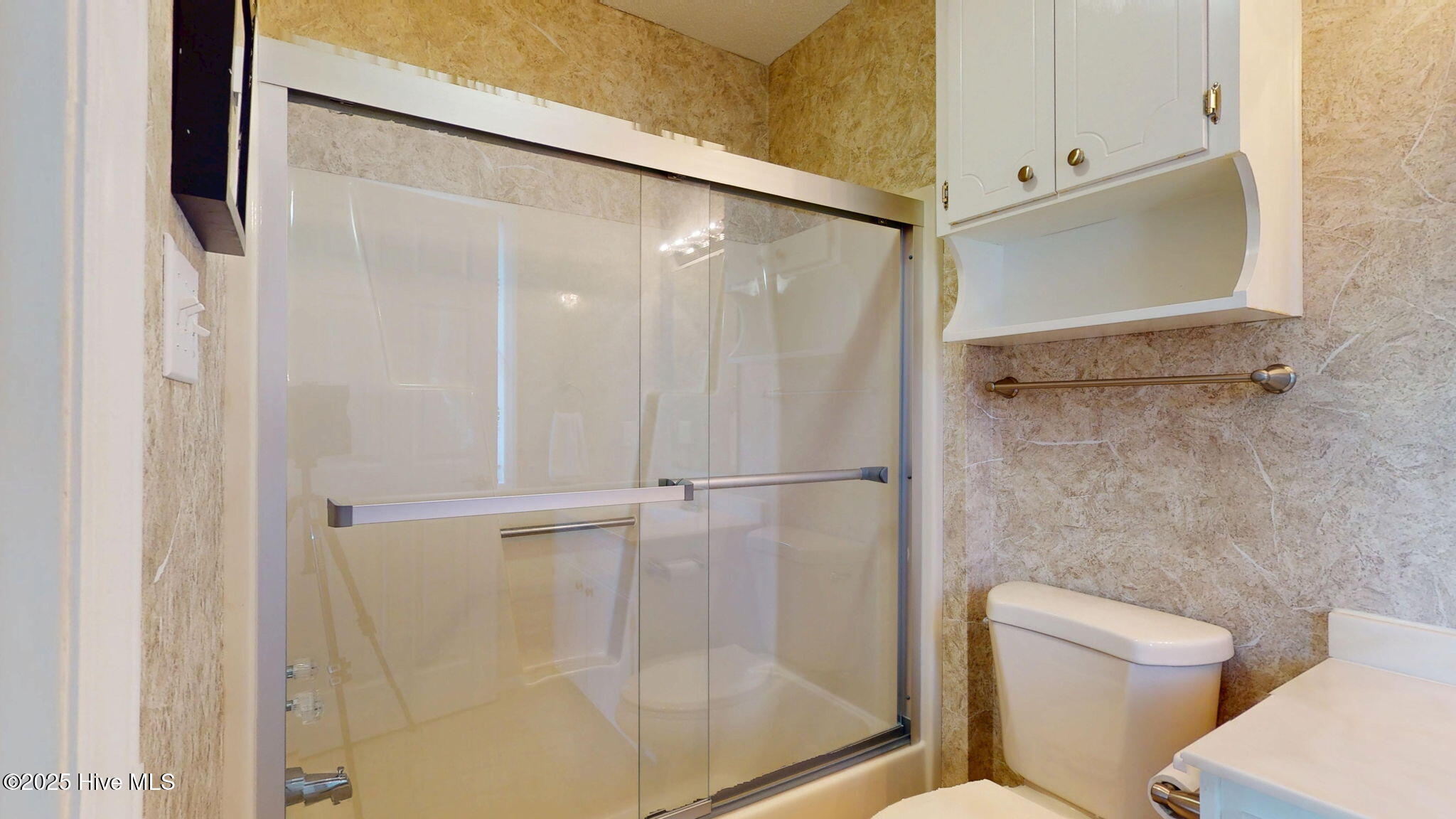 New Bern, North Carolina, 28560, United States, 3 Bedrooms Bedrooms, ,4 BathroomsBathrooms,Residential,For Sale,1874944