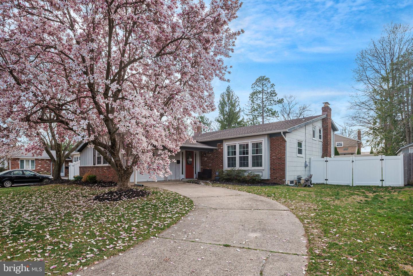 Mount Laurel, New Jersey, 08054, United States, 4 Bedrooms Bedrooms, ,3 BathroomsBathrooms,Residential,For Sale,1938947