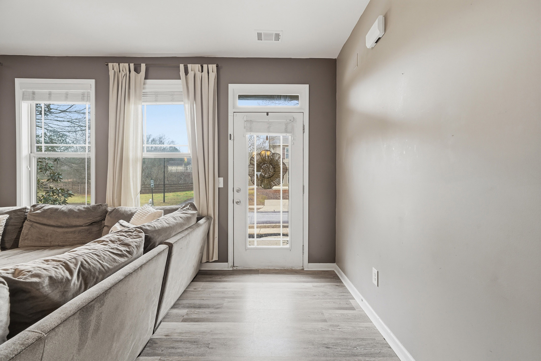  Lovely End-Unit Townhome - 物件實景