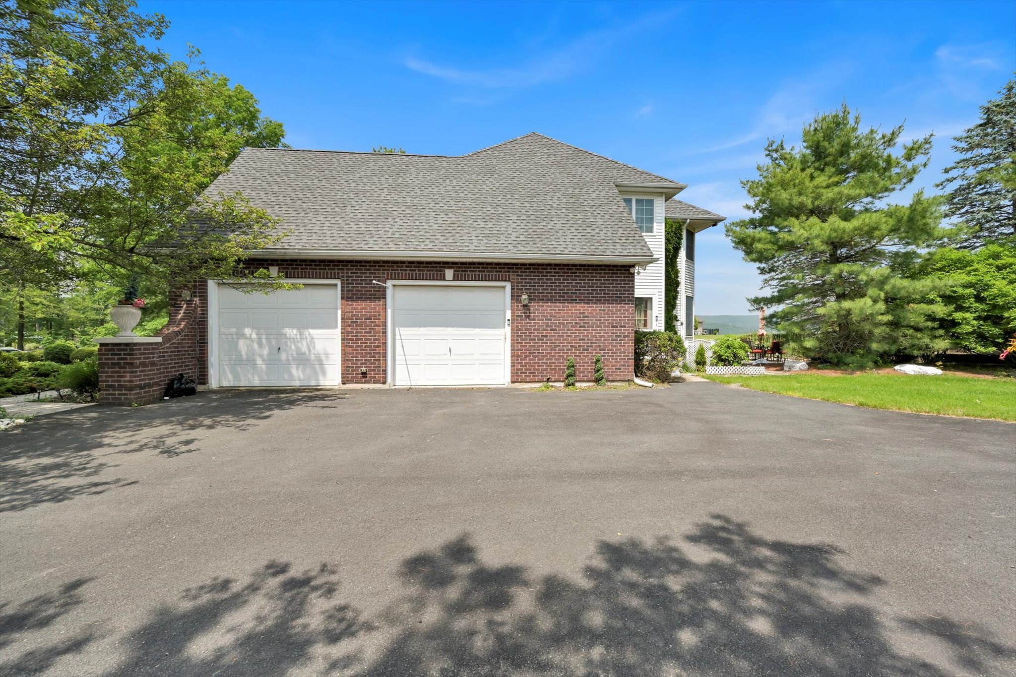 Orwigsburg, Pennsylvania, 17961, United States, 5 Bedrooms Bedrooms, ,4 BathroomsBathrooms,Residential,For Sale,1995162