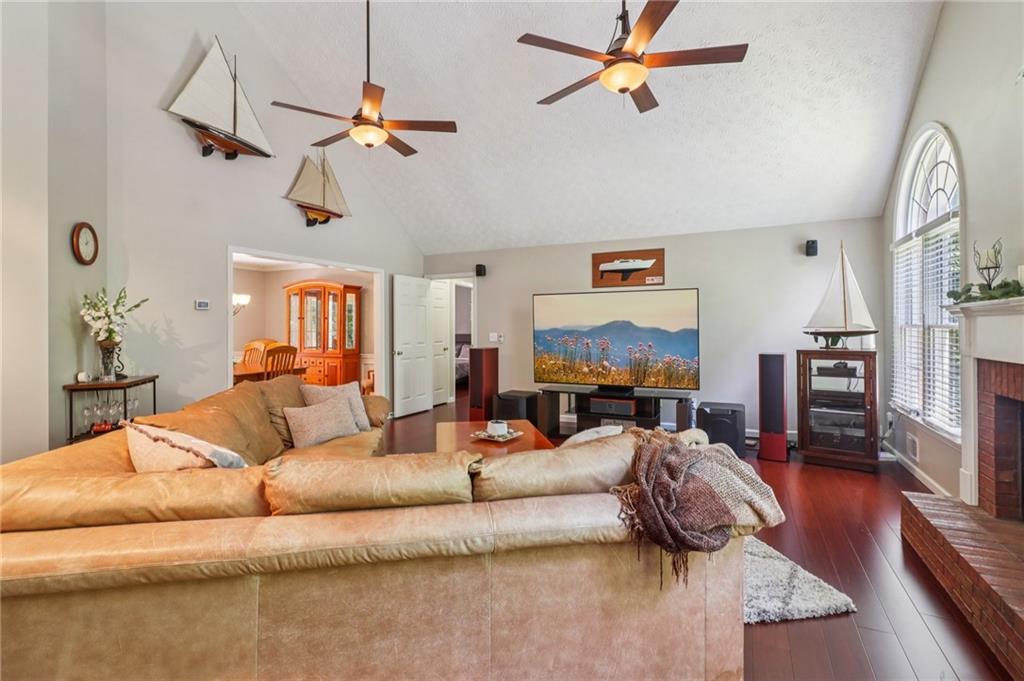 Flowery Branch, Georgia, 30542, United States, 4 Bedrooms Bedrooms, ,3 BathroomsBathrooms,Residential,For Sale,1923417