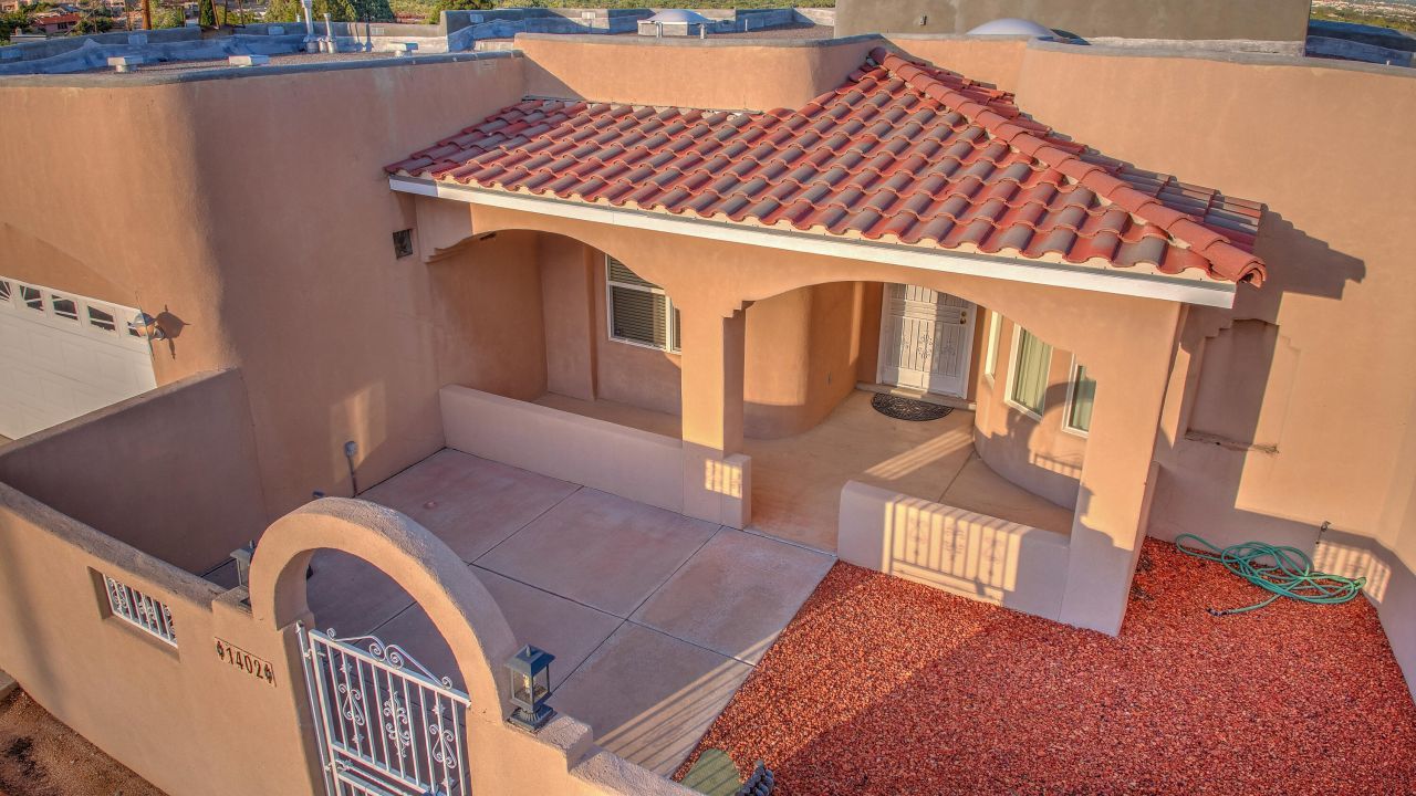 Albuquerque, New Mexico, 87105, United States, 3 Bedrooms Bedrooms, ,4 BathroomsBathrooms,Residential,For Sale,1947085