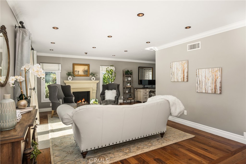 Orange, California, 92865, United States, 4 Bedrooms Bedrooms, ,3 BathroomsBathrooms,Residential,For Sale,1989435