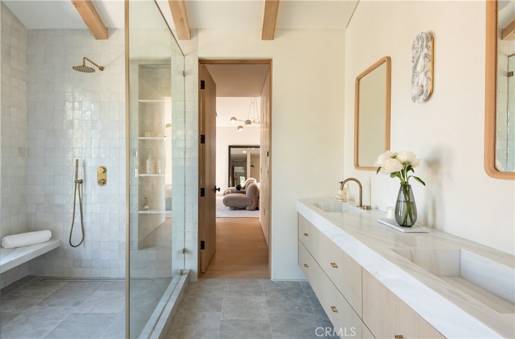 Sherman Oaks, California, 91423, United States, 6 Bedrooms Bedrooms, ,7 BathroomsBathrooms,Residential,For Sale,1990929