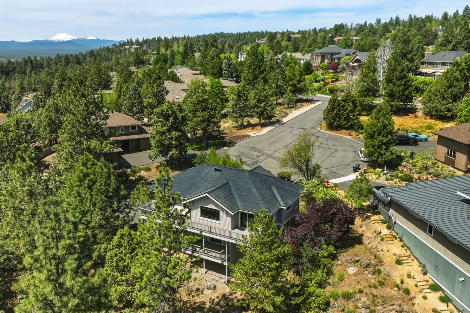  2409 NW Hillpine Court Bend, OR 97703 - 物件實景