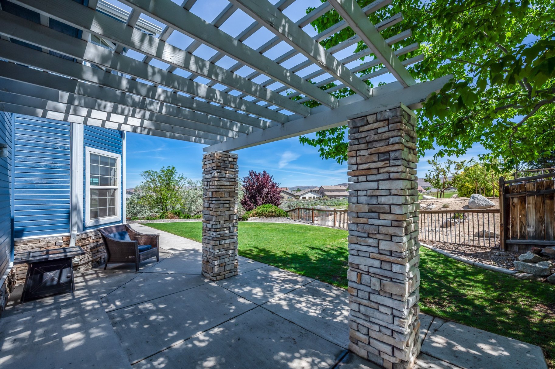  Private Fairway Retreat in Wingfield Springs - 物件實景