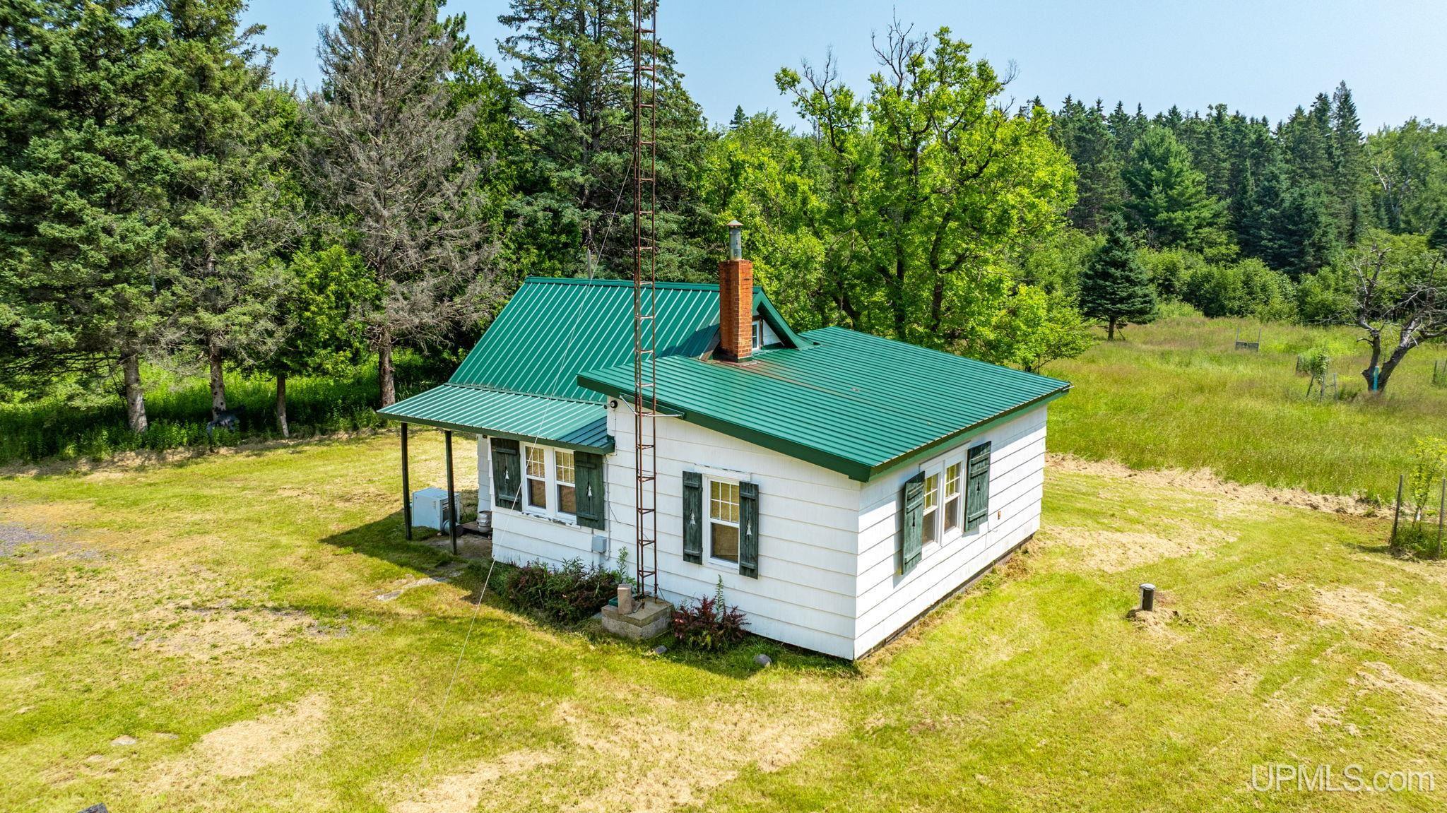 Chassell, Michigan, 49916, United States, 2 Bedrooms Bedrooms, ,1 BathroomBathrooms,Residential,For Sale,1910666