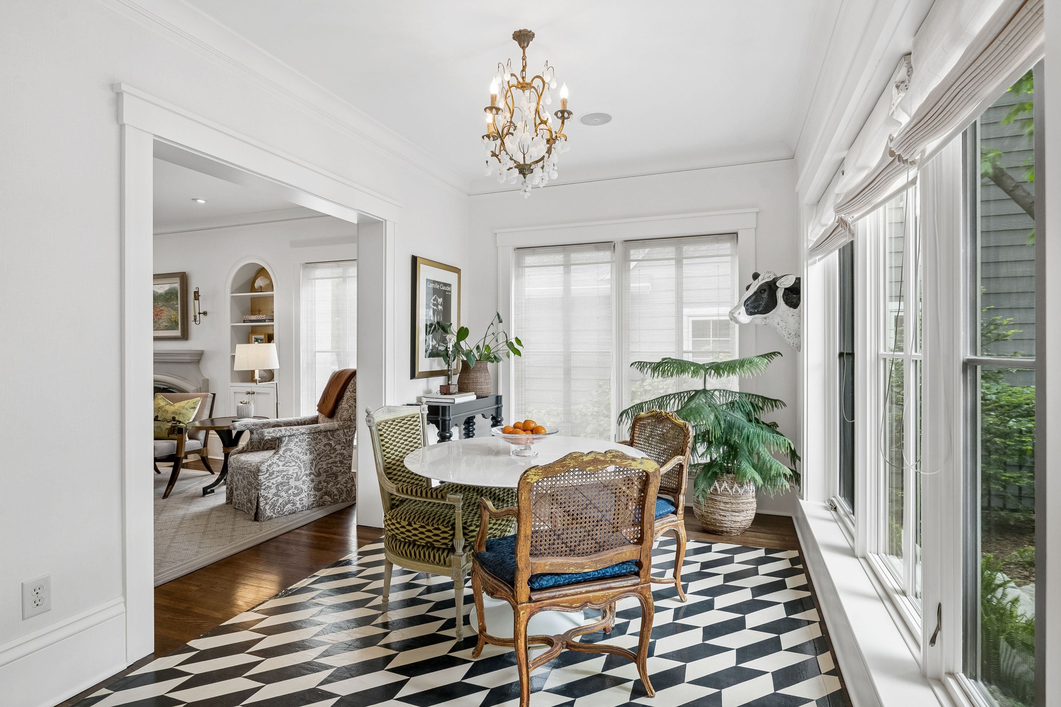  Architectural Elegance in Prestigious Kenwood - 物件實景