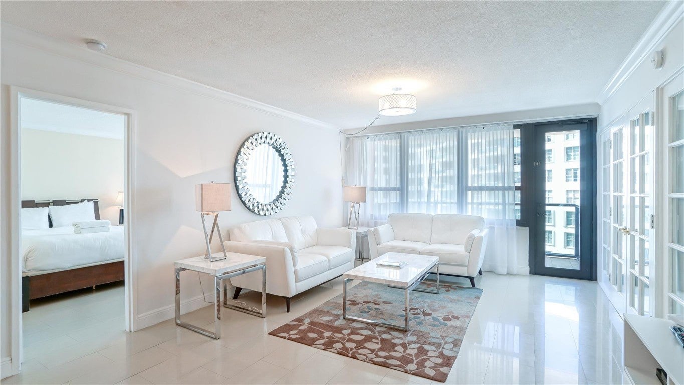 Miami Beach, Florida, 33140, United States, 2 Bedrooms Bedrooms, ,2 BathroomsBathrooms,Residential,For Sale,1974781