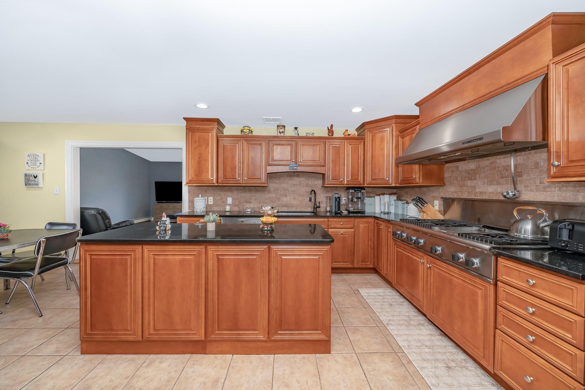 Merrick, New York, 11566, United States, 4 Bedrooms Bedrooms, ,2 BathroomsBathrooms,Residential,For Sale,1931896