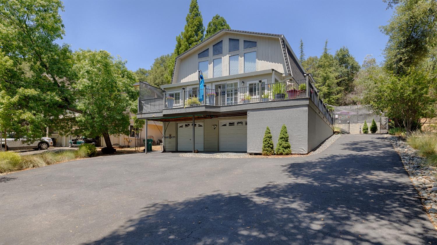 Auburn, California, 95602, United States, 2 Bedrooms Bedrooms, ,3 BathroomsBathrooms,Residential,For Sale,1921281